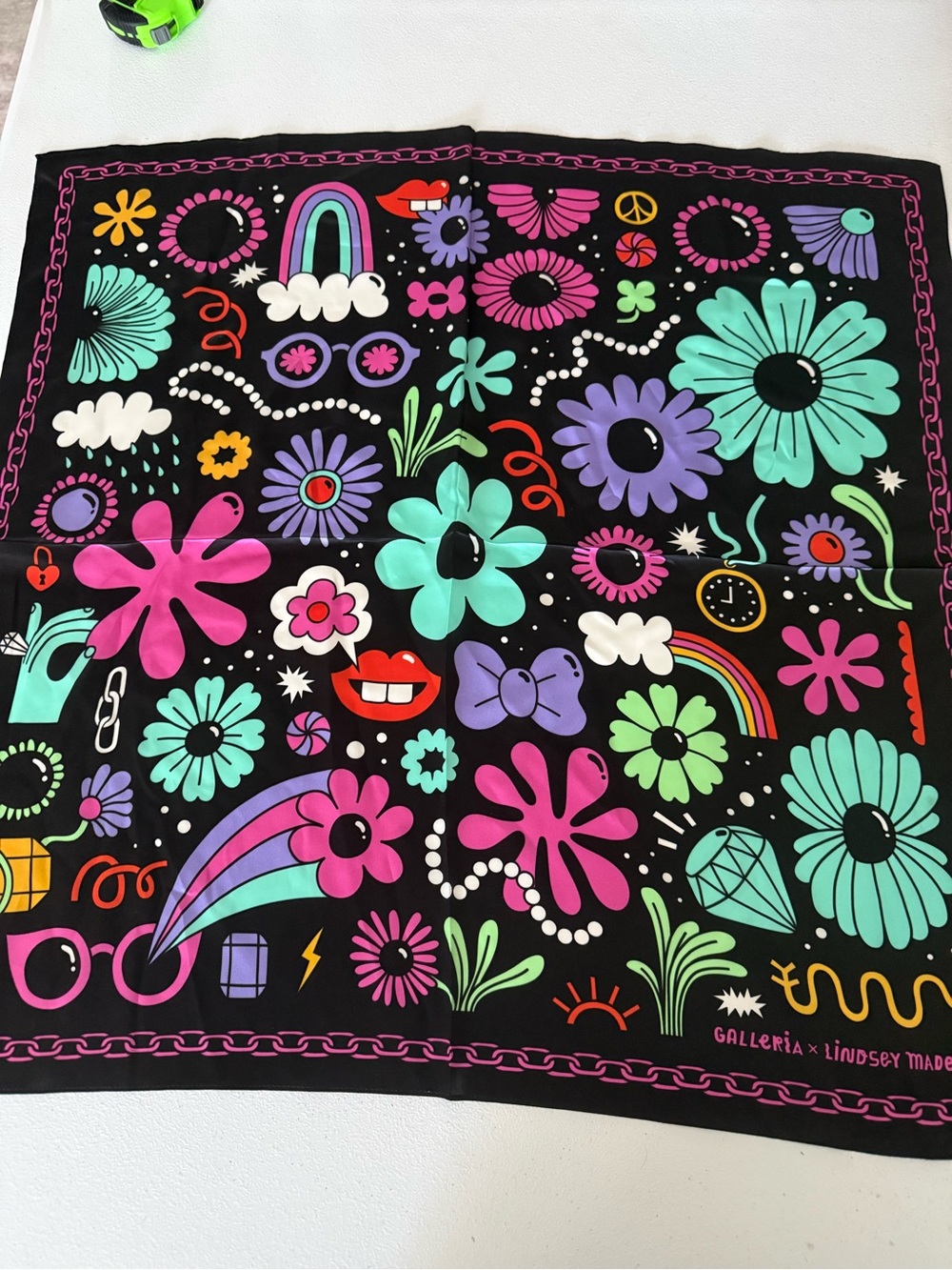 Galleria x Lindsey Made This Silk Colorful Vibrant Daisies Lips Artsy Scarf